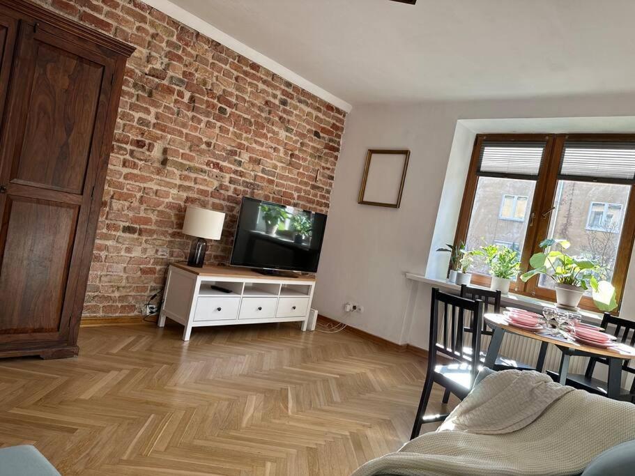 Апартаменты Stary Mokotow, Z Ogrodkiem Варшава Экстерьер фото